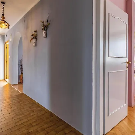 Amazing In With Wifi Pula