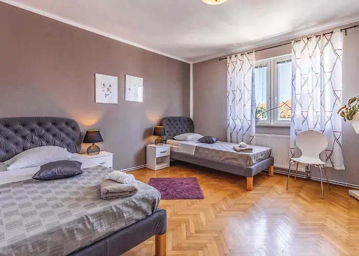 Apartment Amazing In With Wifi Pula