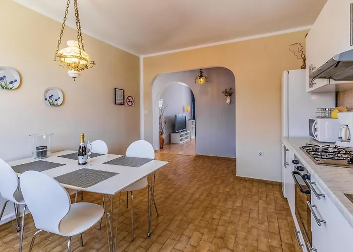 Amazing In With Wifi Apartment