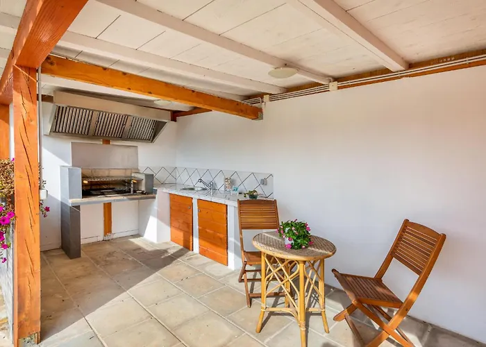 Amazing In With Wifi Apartment