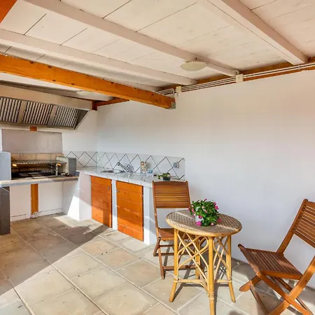 Amazing In With Wifi Apartment